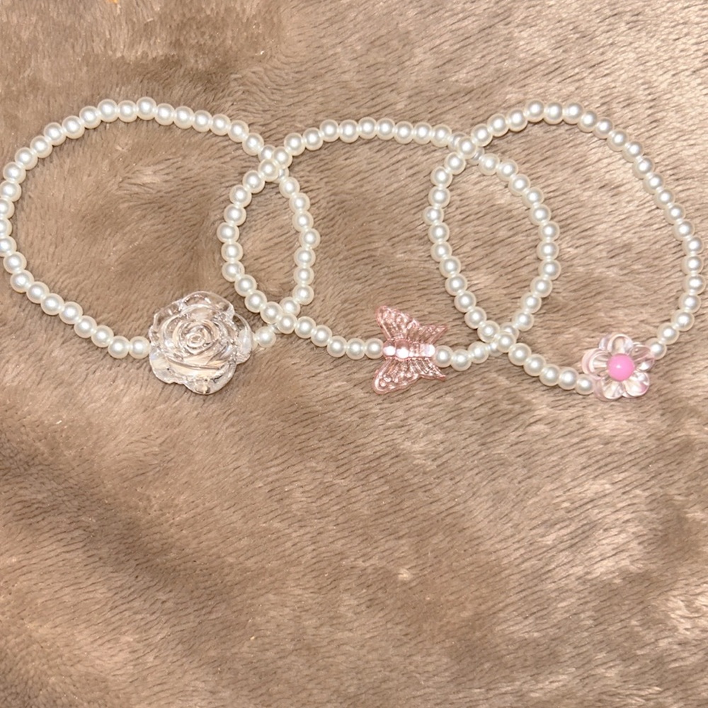 ⭐️3 kid sized handmade beaded bracelets 🦋🌹🌸